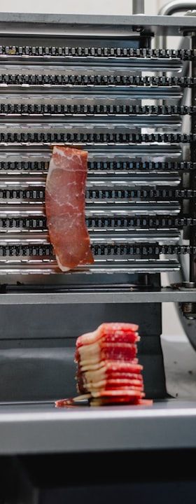 Meat & Minds Summit: MULTIVAC, TVI und Handtmann bündeln Expertise für die Fleisch- und Proteinindustrie